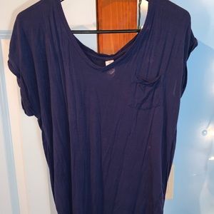Dark blue v-back cuffed sleeves with pocket